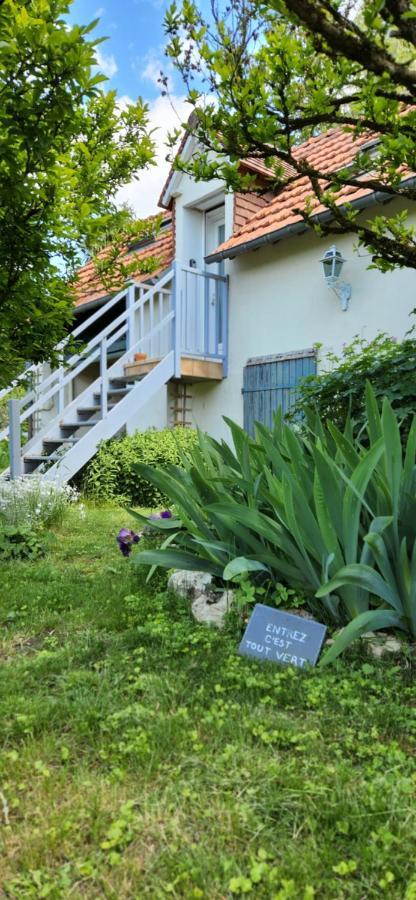 Le Petit Lavoir - Joli Studio A Mayet Экстерьер фото